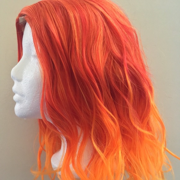 Short Bob Wavy Curly Orange Ombre Wig - Picture 3 of 10